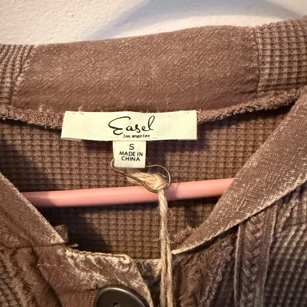 Easel Shirt Jacket Top - Picture 8 of 8